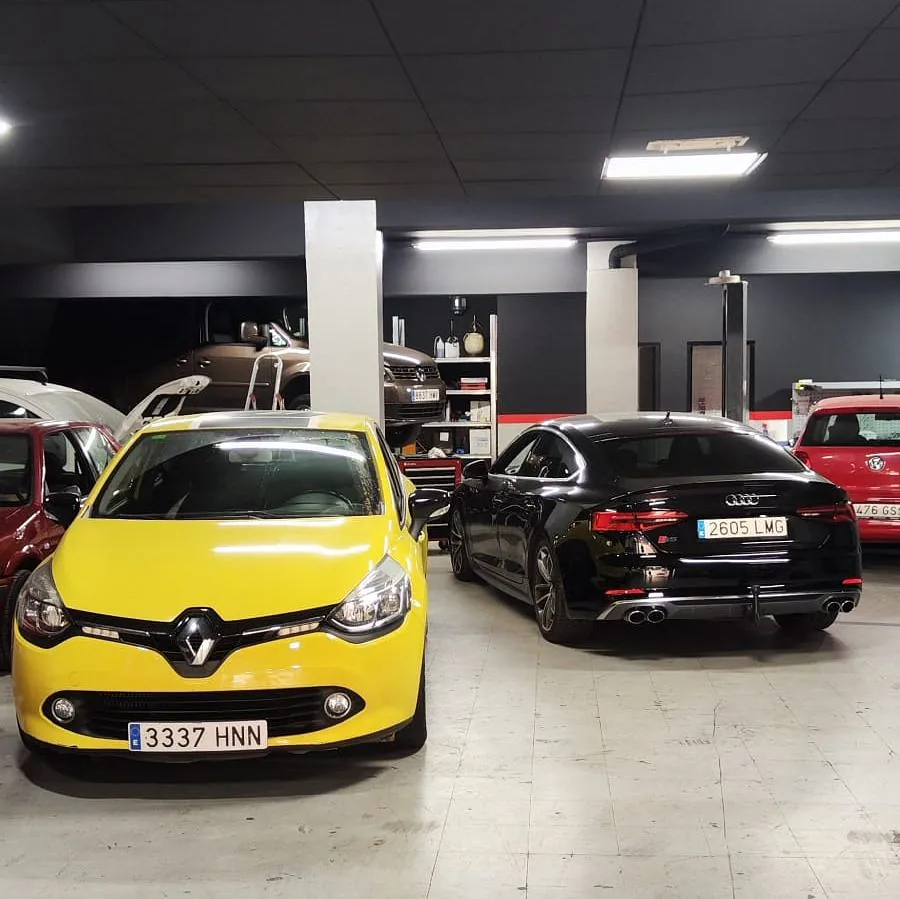 21 Motortech coche